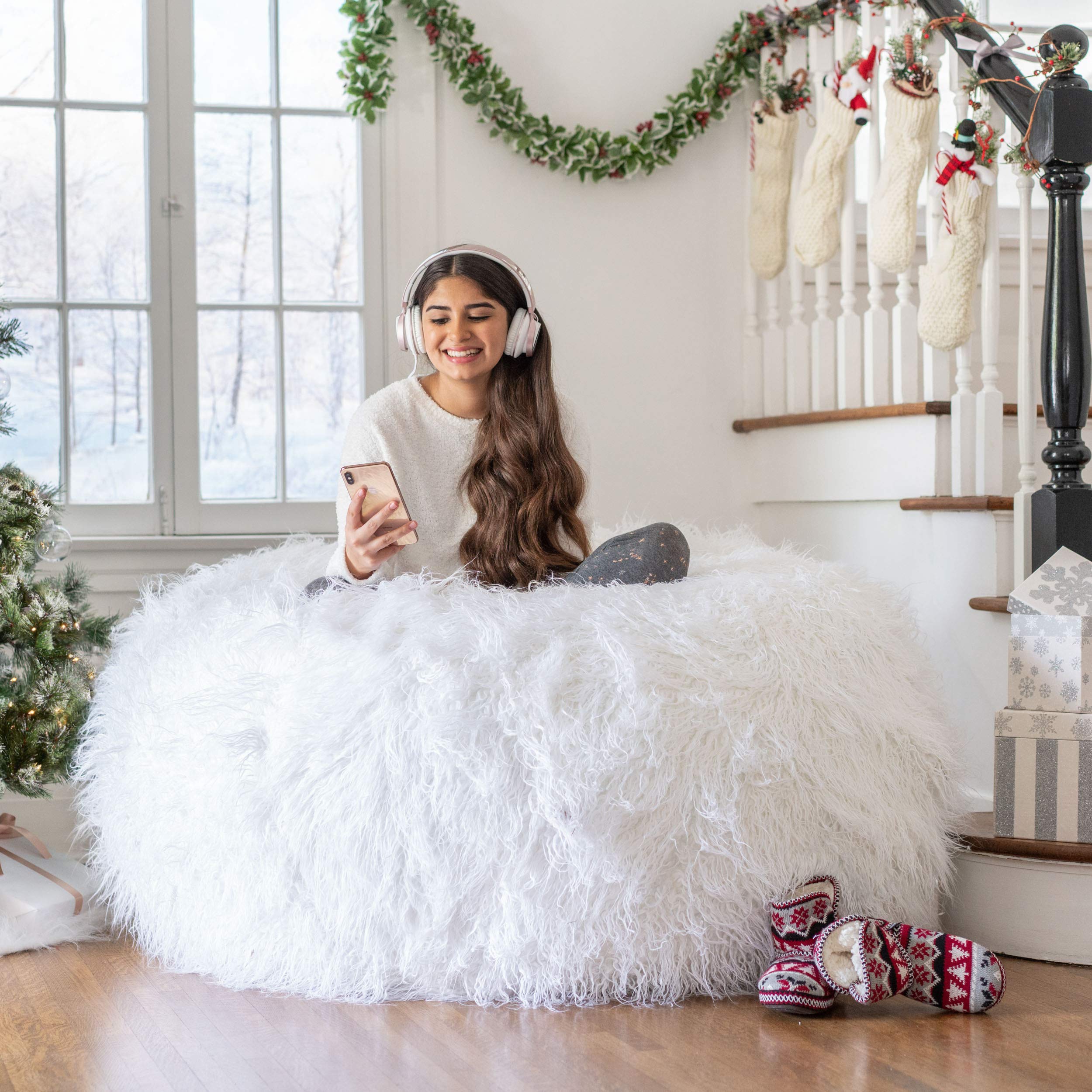 White Furry Beanbag included or exluded fillings