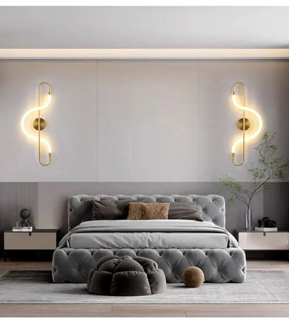 Moderne LED-Wandleuchte – Wandleuchte aus goldfarbenem Aluminium