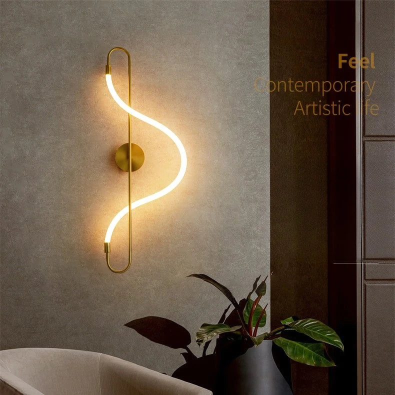 Moderne LED-Wandleuchte – Wandleuchte aus goldfarbenem Aluminium